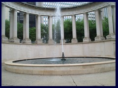 Millennium Park 05 - Millennium Monument, Wrigley Square